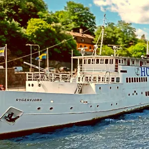 ** Botel Rygerfjord & Sweden